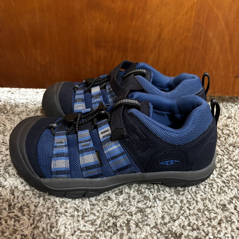 Keen Newport H2SHO Shoes Sz 6 Gray Blue Hiking Shoes